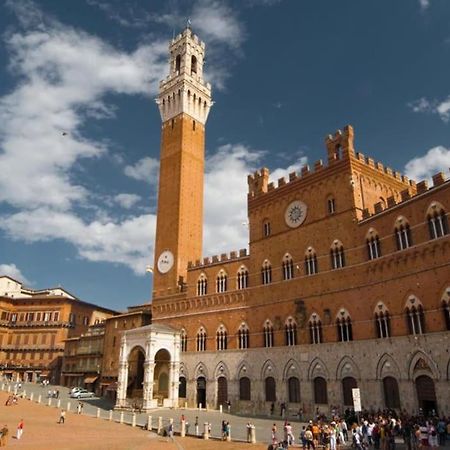 Modern & Strategic Apartment Siena Exterior foto